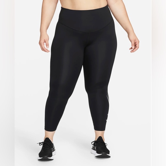 Nike Women’s US Small dri-fit swoosh black leggings - Picture 1 of 10